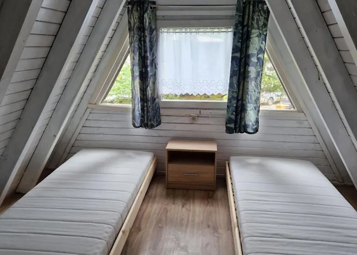 Insko-domek 20 Metrow Od Plazy Domek alpejski *